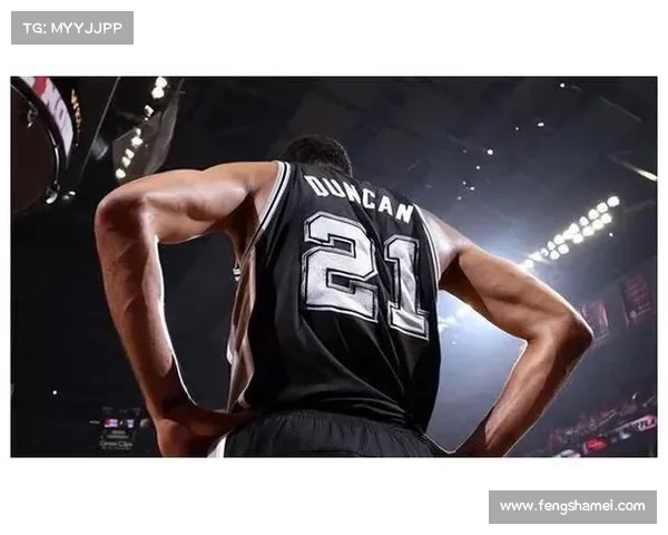 19年前的今天：马刺夺冠夜邓肯狂揽21分20板10助8帽 历史唯一